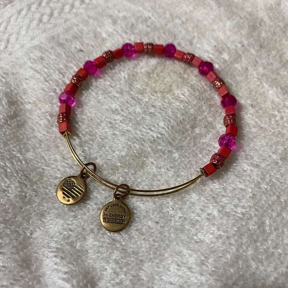 Coral Dragonfruit expandable Bangle Bracelet - Picture 4 of 4